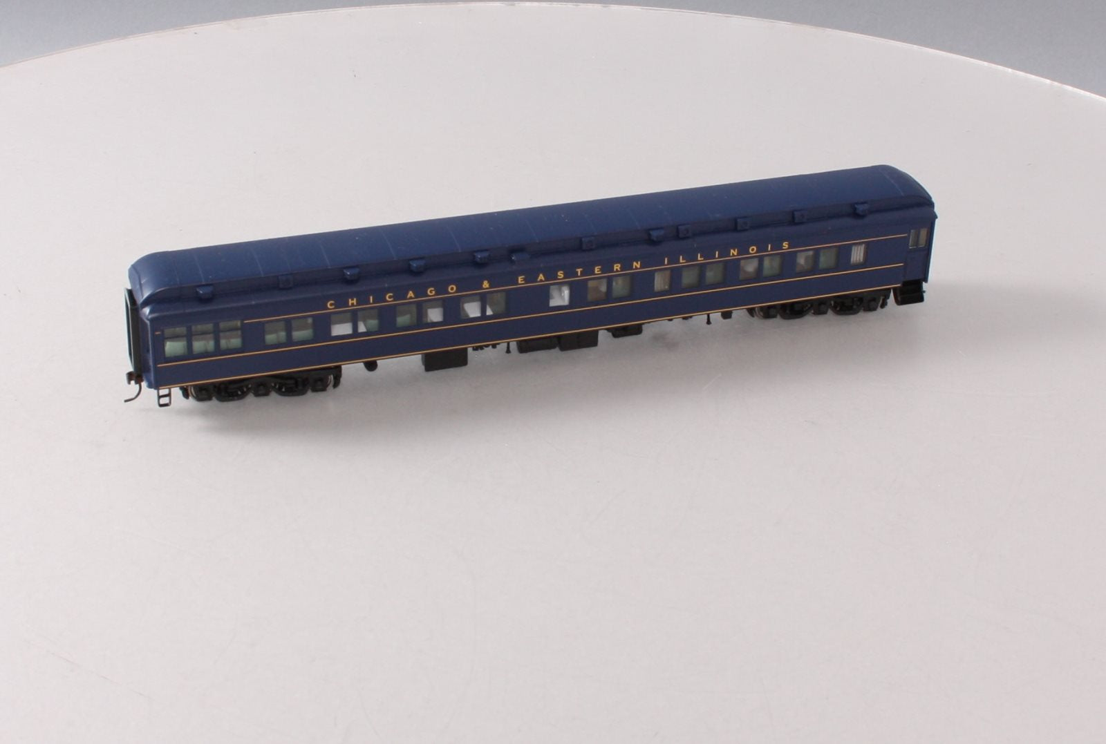 Walthers 932-10465 HO Scale Chicago & Eastern Illinois Passenger Car LN/Box