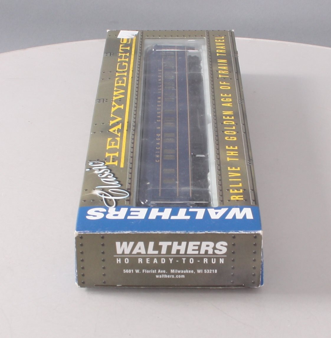 Walthers 932-10465 HO Scale Chicago & Eastern Illinois Passenger Car LN/Box