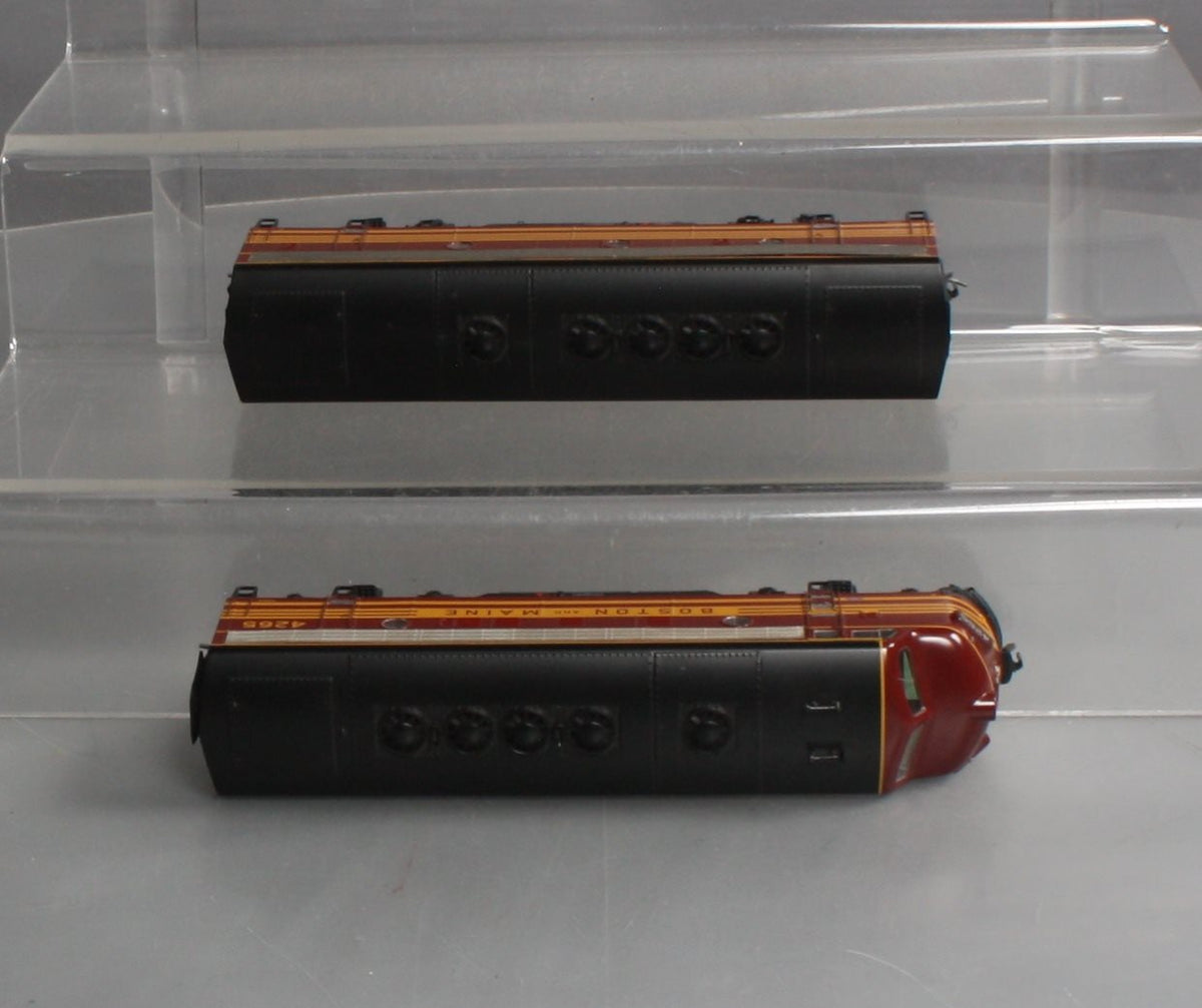 Athearn G2609 HO Scale Boston & Maine A&B Diesel Locomotive #4265 LN/Box