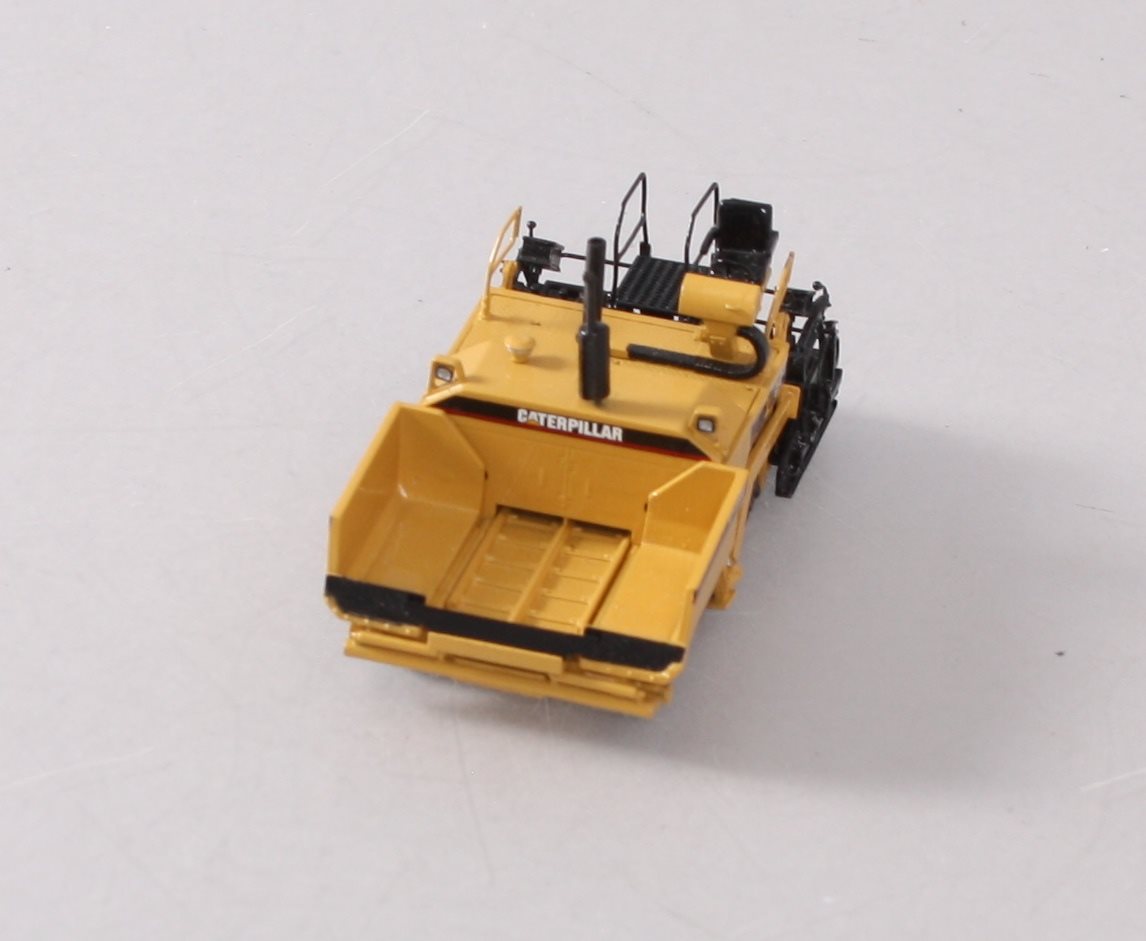 Classic Construction Models BRASS 1:87 Scale Caterpillar AP-1055B Asphalt Paver LN/Box