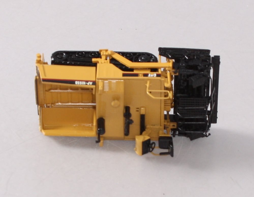 Classic Construction Models BRASS 1:87 Scale Caterpillar AP-1055B Asphalt Paver LN/Box