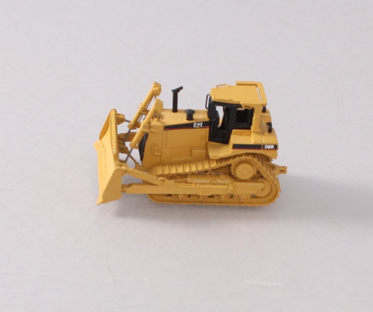 Classic Construction Models BRASS 1:87 Scale Caterpillar D8R Track-Type Tractor LN/Box