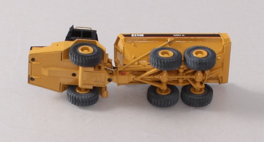 Classic Construction Models BRASS 1:87 Scale CAT D250E II Articulated Truck LN/Box