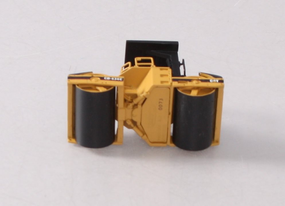 Classic Construction Models BRASS 1:87 Scale Caterpillar CB-634C Compactor LN/Box