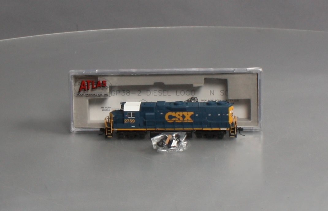 Atlas 47633 N Scale CSX Transportation GP38-2 Diesel Locomotive #2759