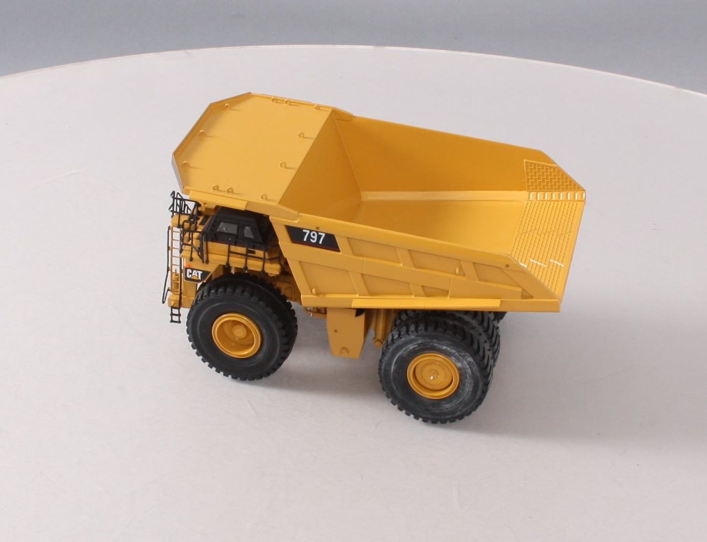 CCM 797 1:87 Scale Brass CAT Mining Truck LN/Box