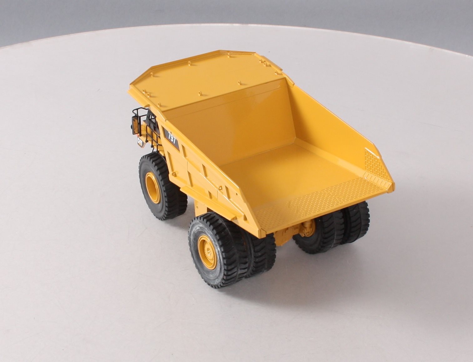 CCM 797 1:87 Scale Brass CAT Mining Truck LN/Box