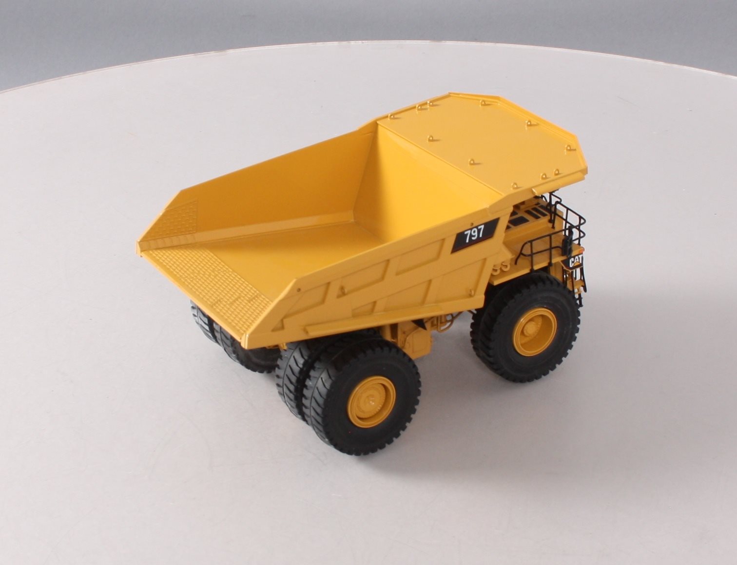 CCM 797 1:87 Scale Brass CAT Mining Truck LN/Box