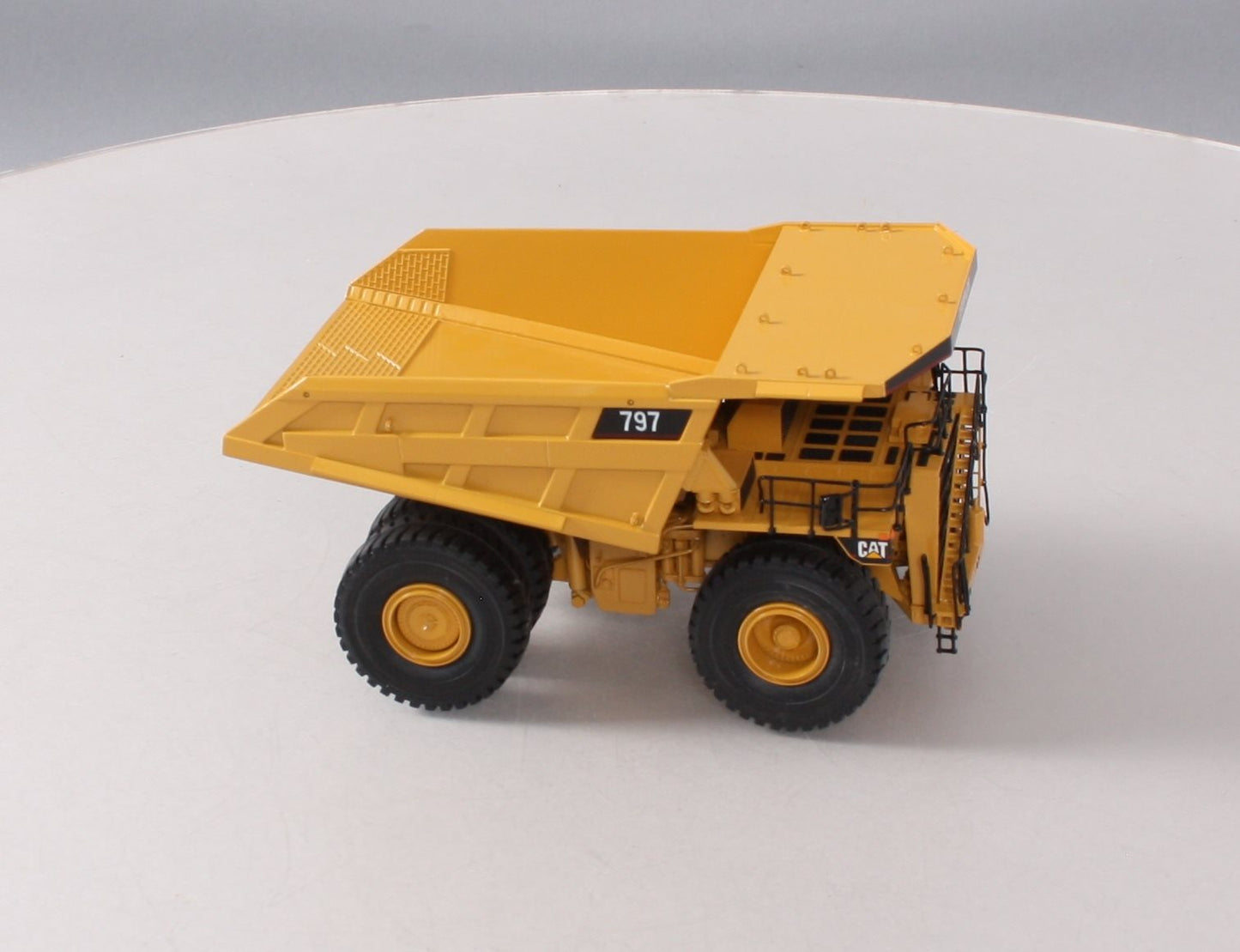 CCM 797 1:87 Scale Brass CAT Mining Truck LN/Box