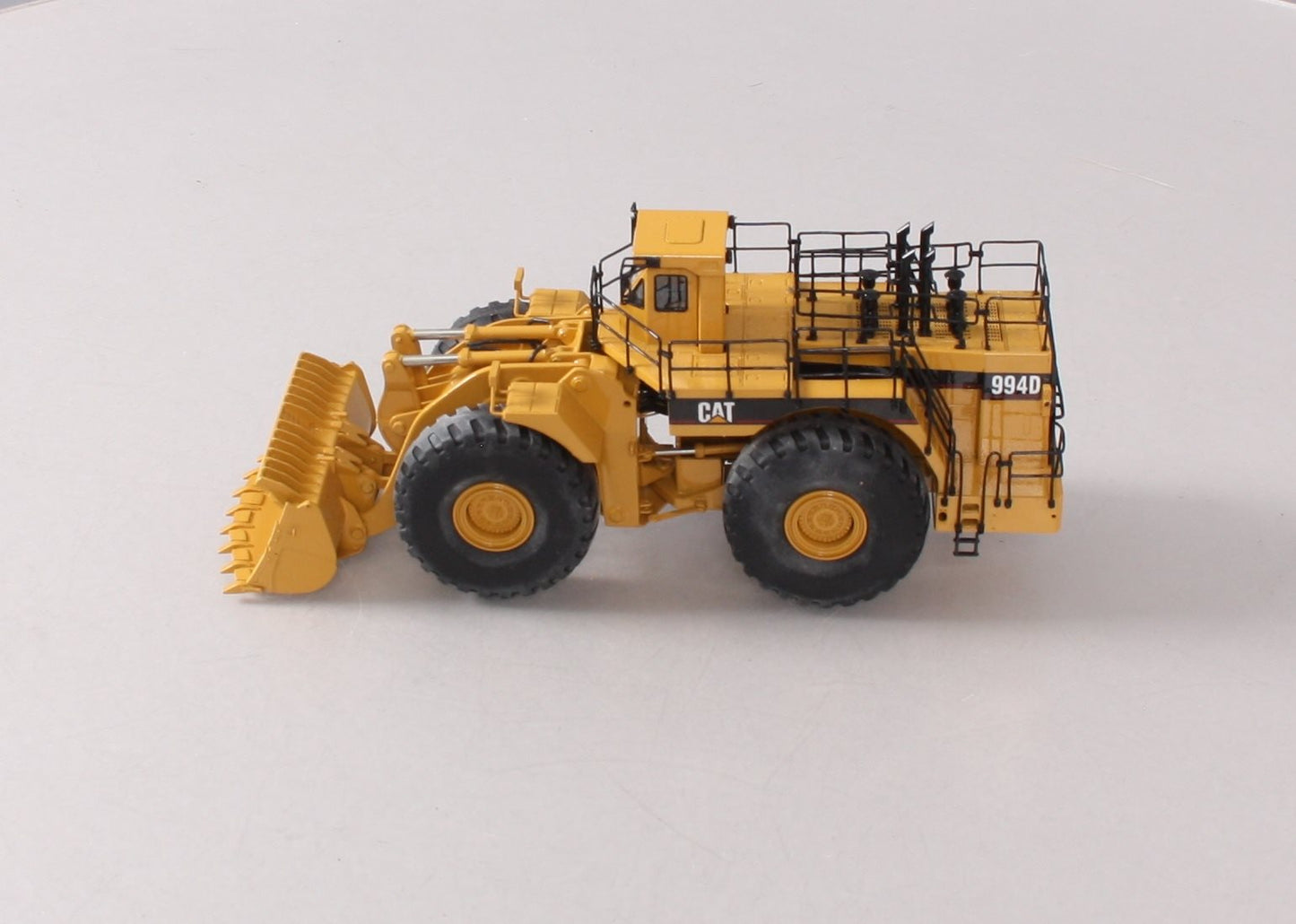 CCM 1:87 Scale BRASS CAT 994D Wheel Loader NIB