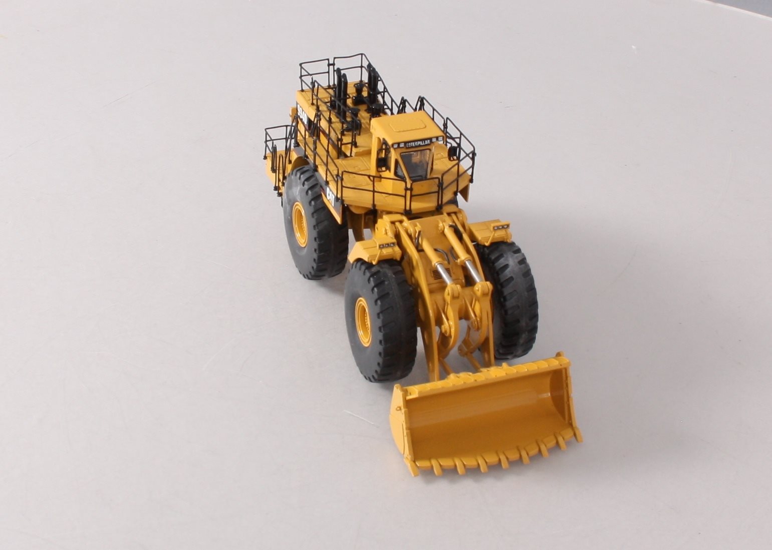 CCM 1:87 Scale BRASS CAT 994D Wheel Loader NIB