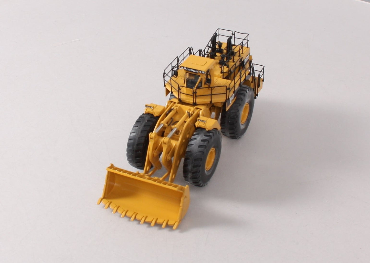 CCM 1:87 Scale BRASS CAT 994D Wheel Loader NIB