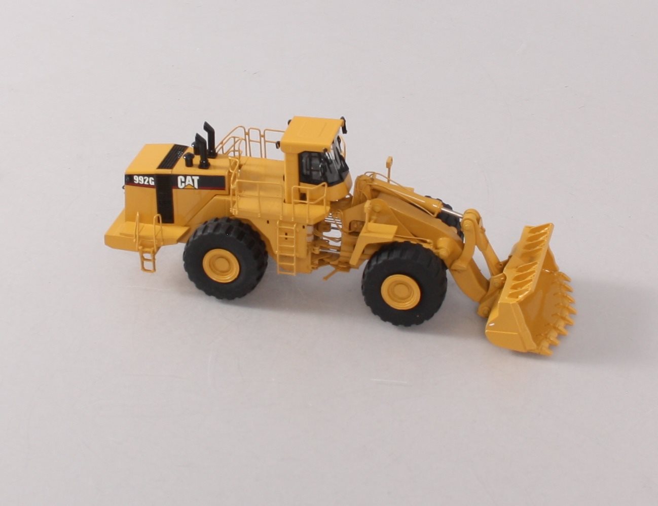 Classic Construction Models BRASS 1:87 Scale Caterpillar 992G Wheel Loader LN/Box