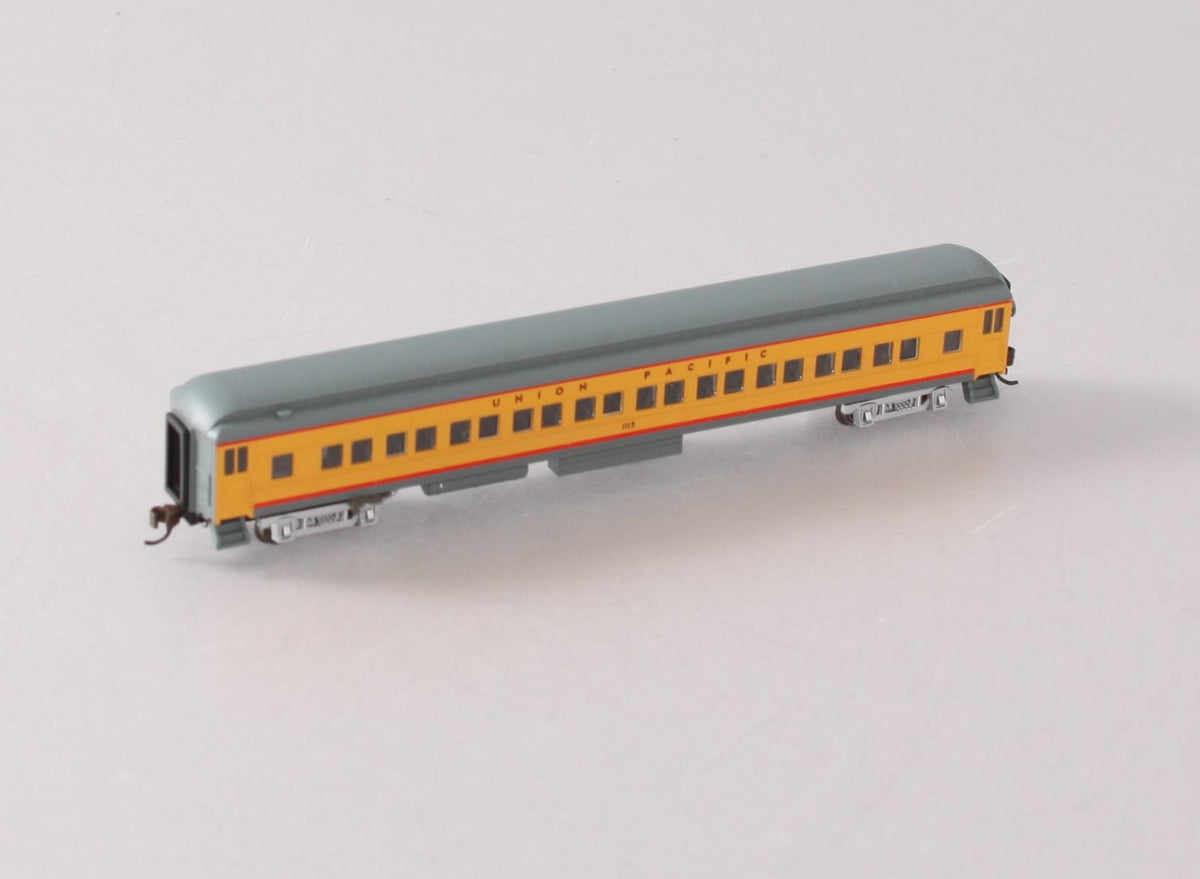 Bachmann 13755 N Union Pacific 72' Heavyweight Coach with Lighted Interior LN/Box