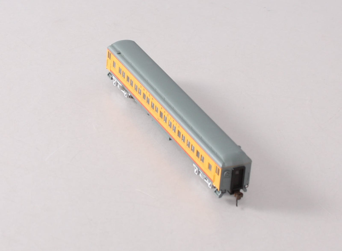 Bachmann 13755 N Union Pacific 72' Heavyweight Coach with Lighted Interior LN/Box