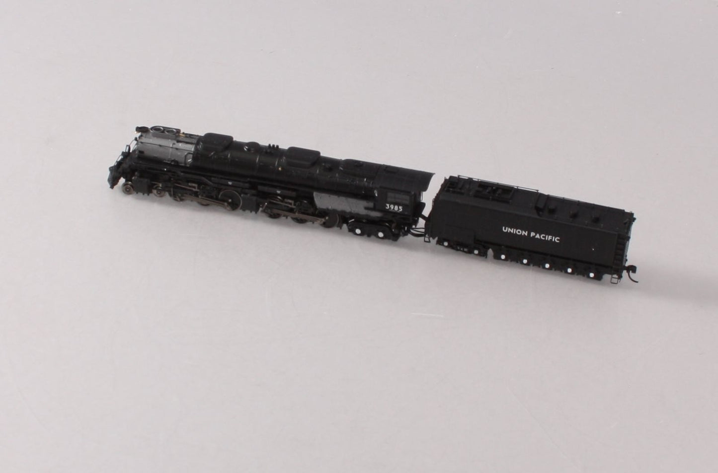 Athearn 11802 N Union Pacific 4-6-6-4 Steam Loco & Tender w/ DCC & Sound #3985