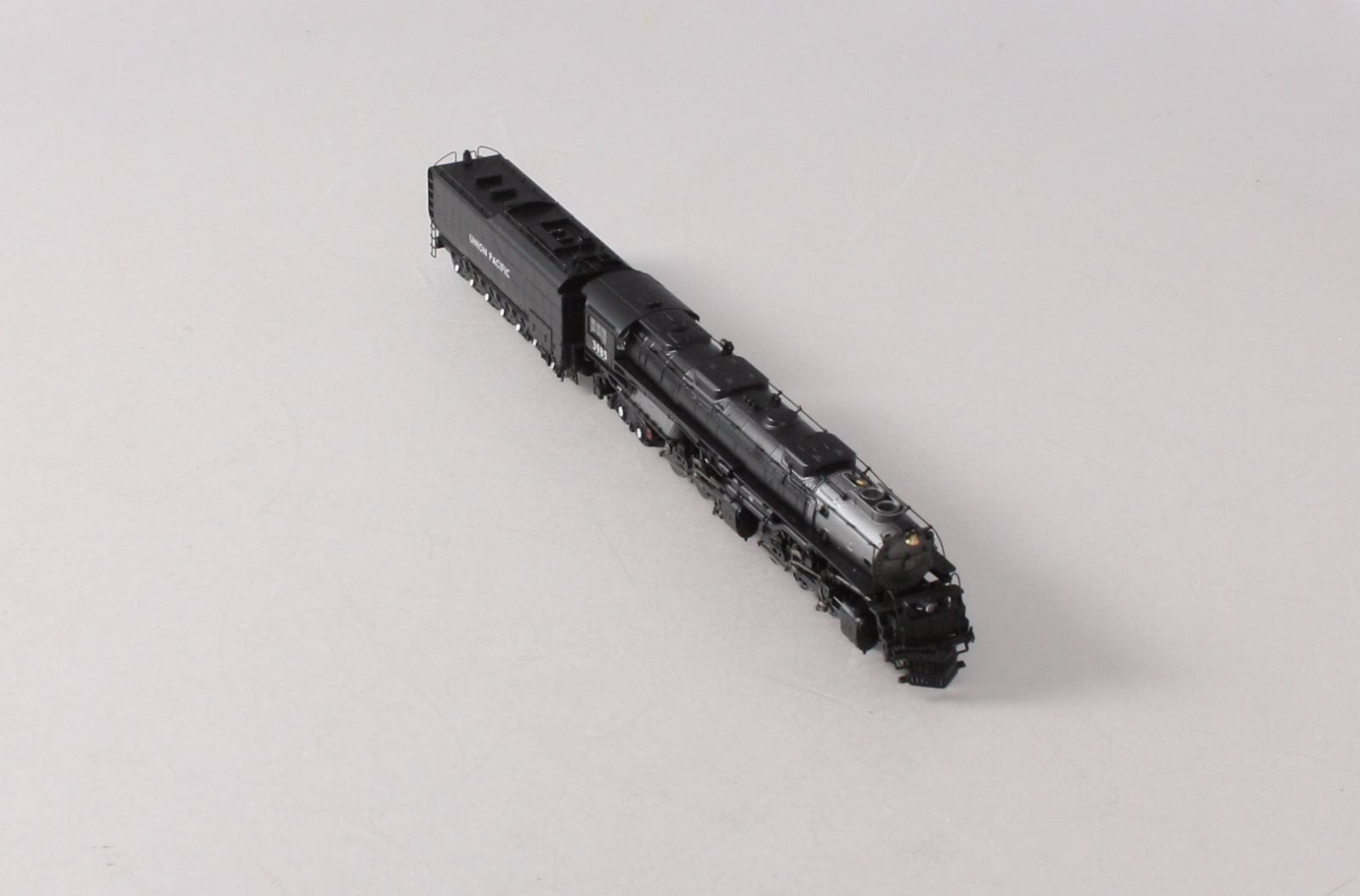 Athearn 11802 N Union Pacific 4-6-6-4 Steam Loco & Tender w/ DCC & Sound #3985