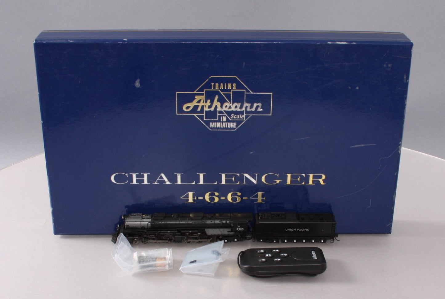 Athearn 11802 N Union Pacific 4-6-6-4 Steam Loco & Tender w/ DCC & Sound #3985 LN/Box