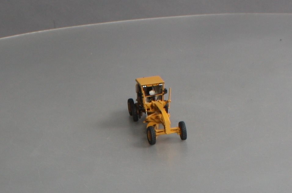 Classic Construction Models BRASS 1:87 Scale Caterpillar 140H Motor Grander LN/Box