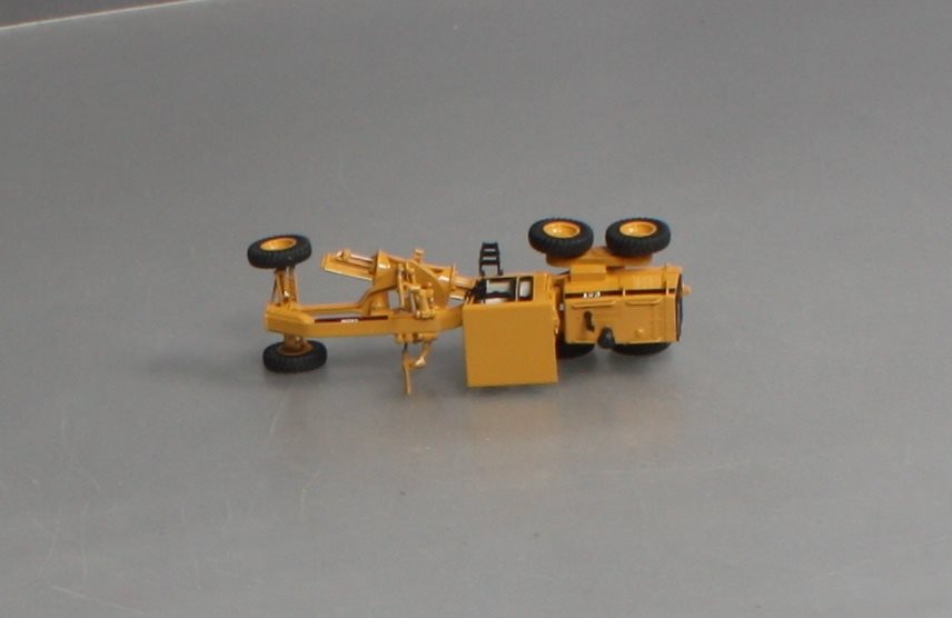Classic Construction Models BRASS 1:87 Scale Caterpillar 140H Motor Grander LN/Box