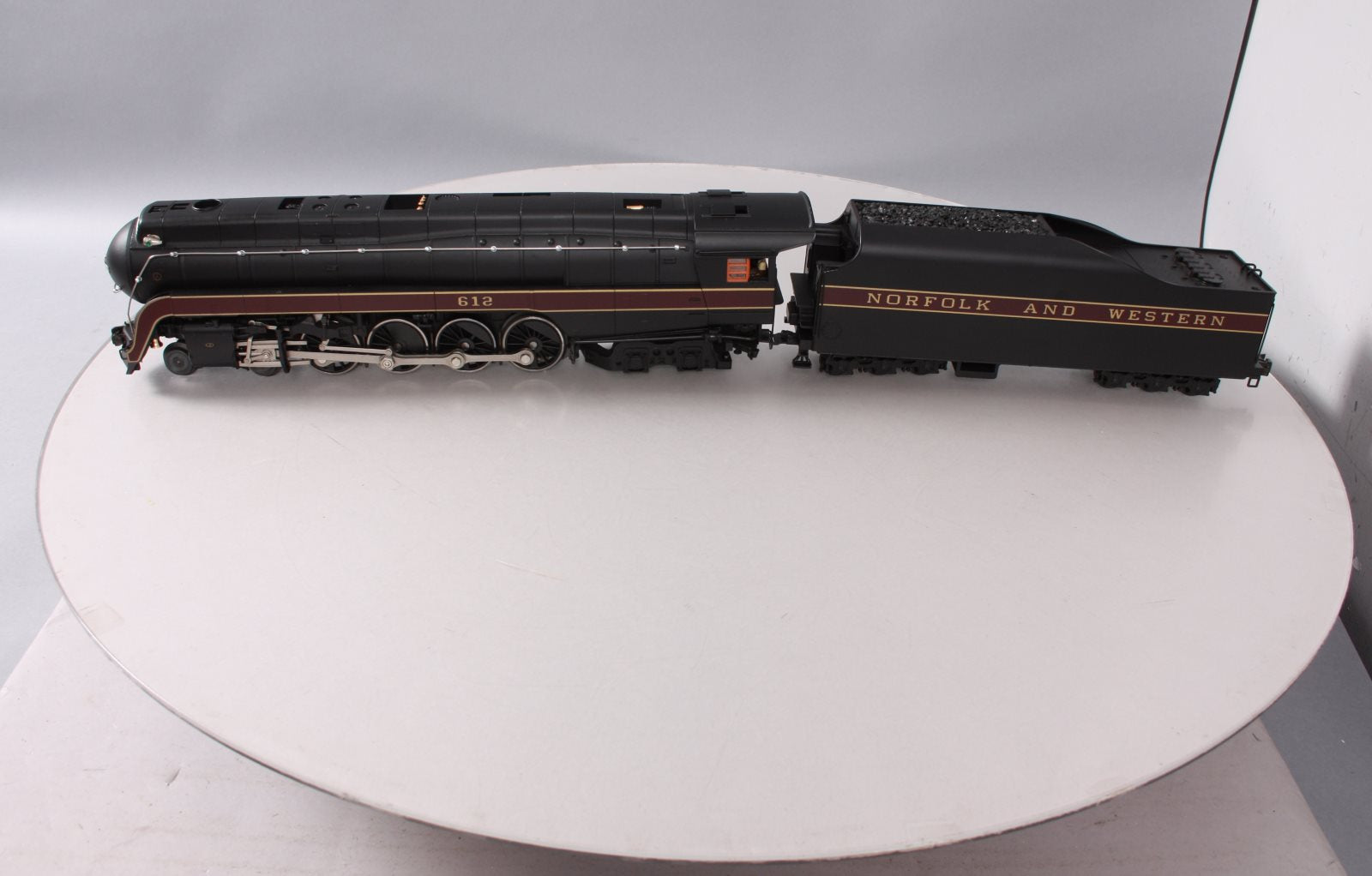 Lionel 6-11414 O Norfolk & Western J-Class 4-8-4 Legacy Steam Loco & Tender #612