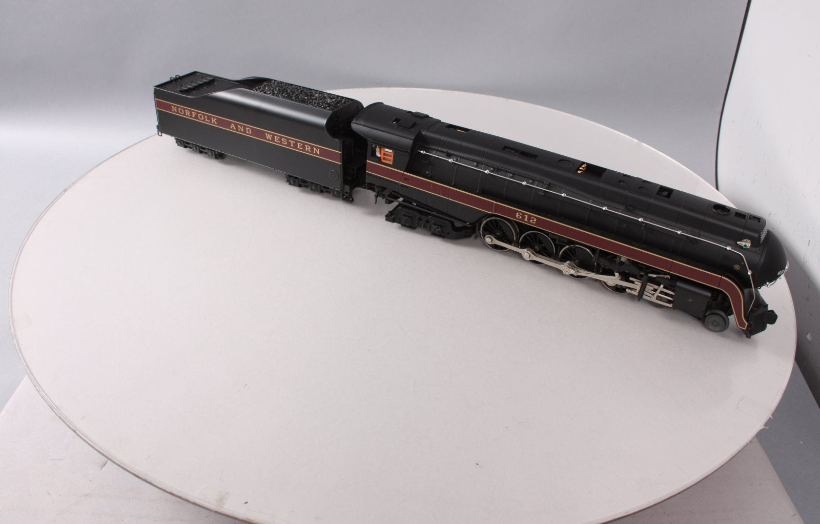 Lionel 6-11414 O Norfolk & Western J-Class 4-8-4 Legacy Steam Loco & Tender #612