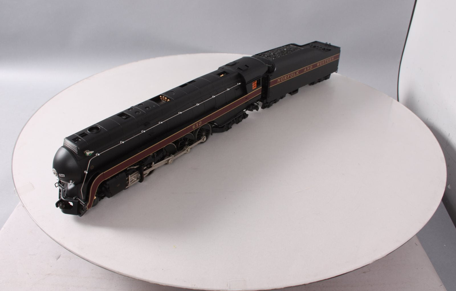 Lionel 6-11414 O Norfolk & Western J-Class 4-8-4 Legacy Steam Loco & Tender #612