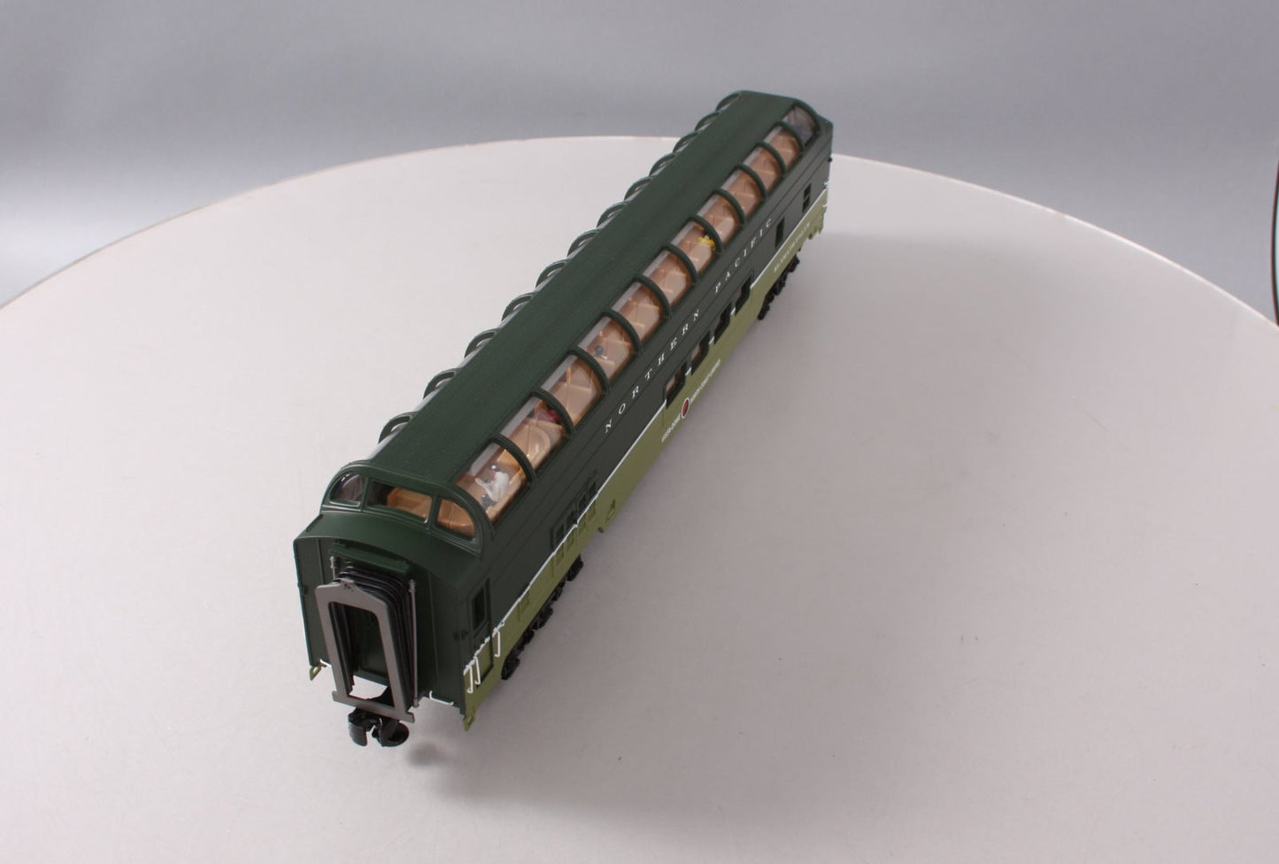 MTH 20-67238 O Gauge Northern Pacific 70' Full Vista Dome Passenger Car