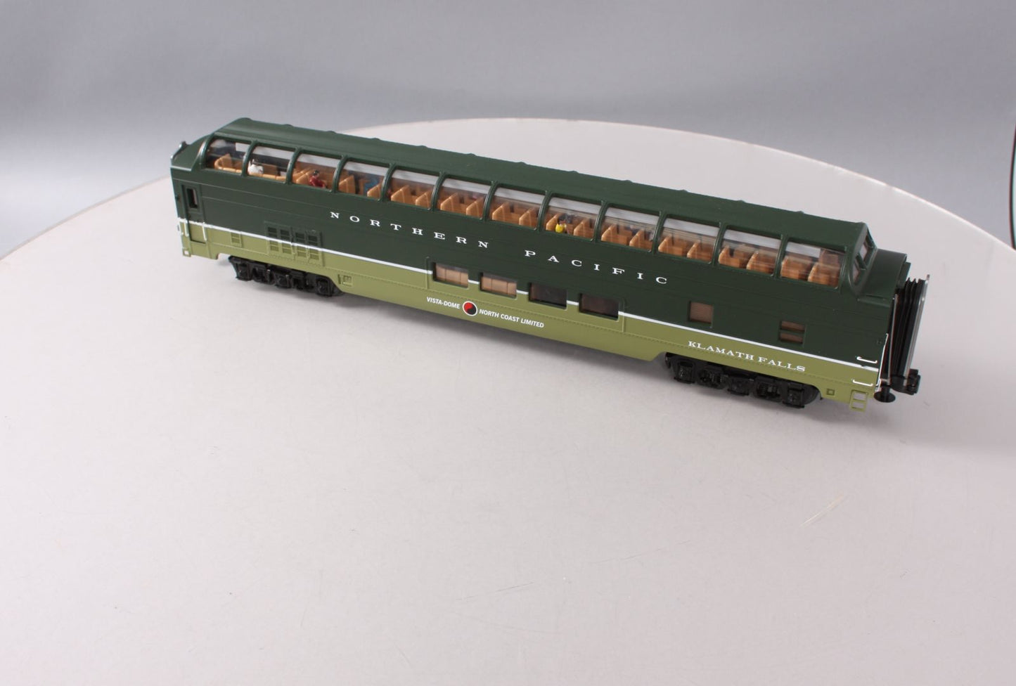 MTH 20-67238 O Gauge Northern Pacific 70' Full Vista Dome Passenger Car