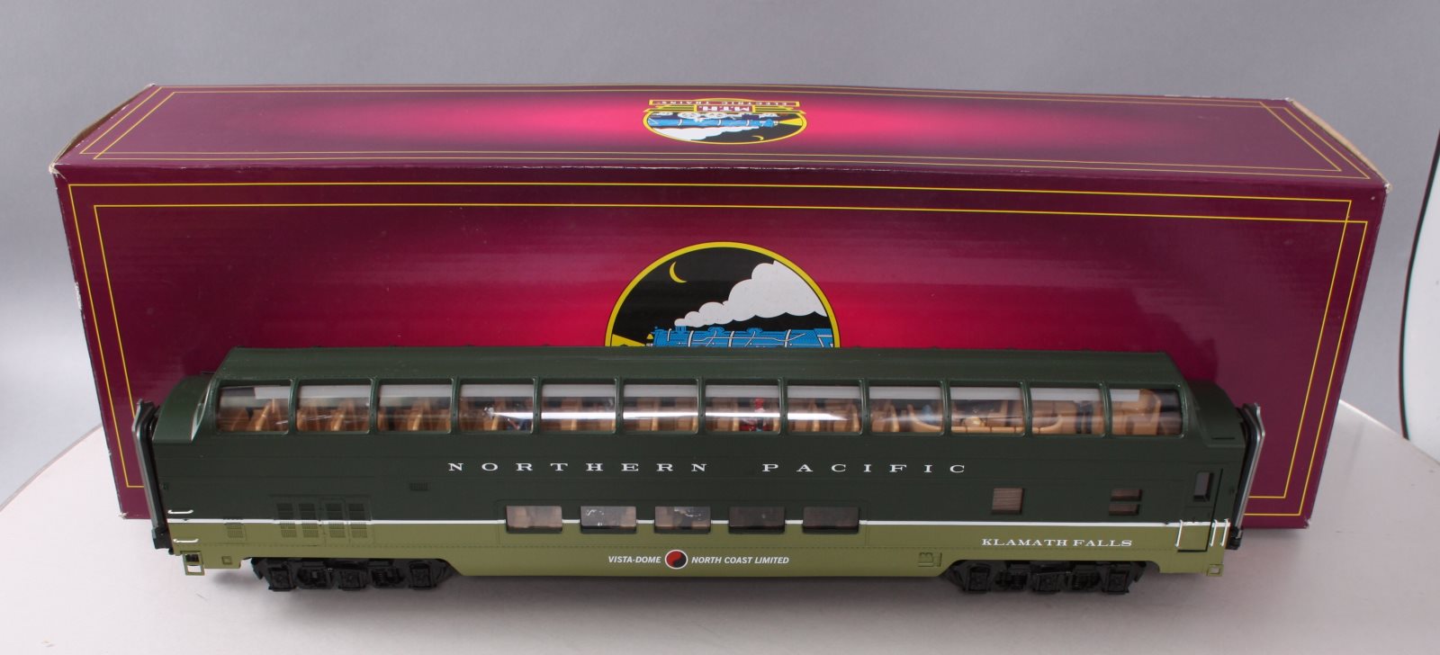 MTH 20-67238 O Gauge Northern Pacific 70' Full Vista Dome Passenger Car
