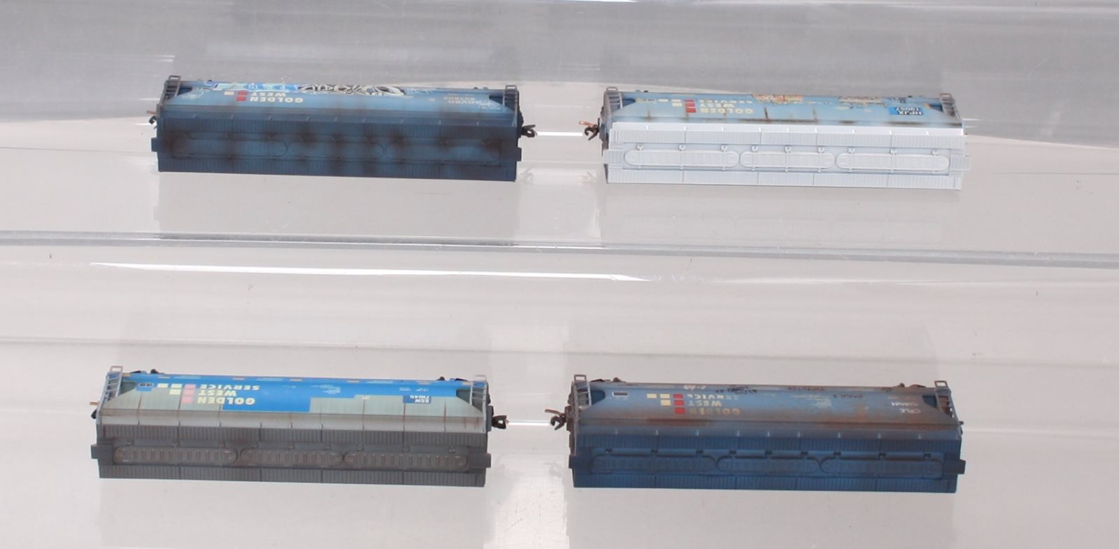 Micro-Trains 99305280 N Golden West 3 Bay Center Flow Covered Hopper (Set of 4)