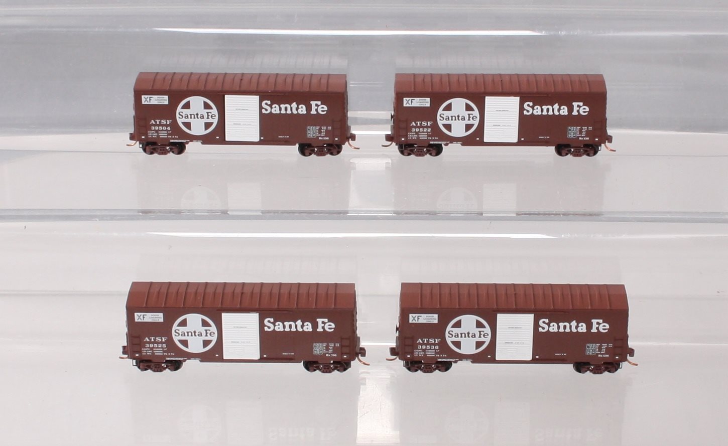Micro-Trains 99300102 N ATSF 40' Standard PS-1 Single Door Boxcar (Set of 4) LN/Box