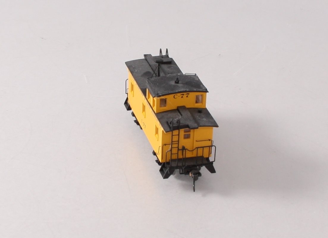Walthers 932-7683 HO DMIR G2 Wood Caboose #C-77 LN/Box