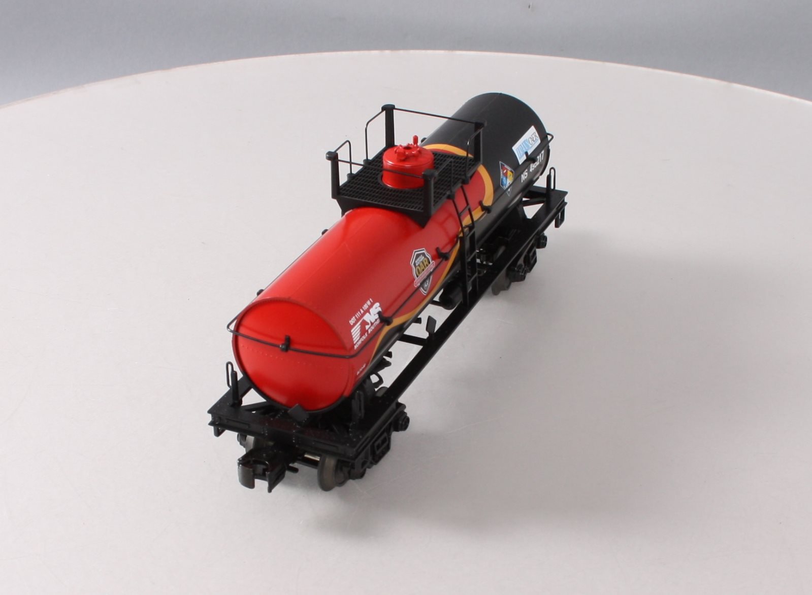MTH 30-73521 O Norfolk Southern Smoking Tank Car - (First Responders) #495217