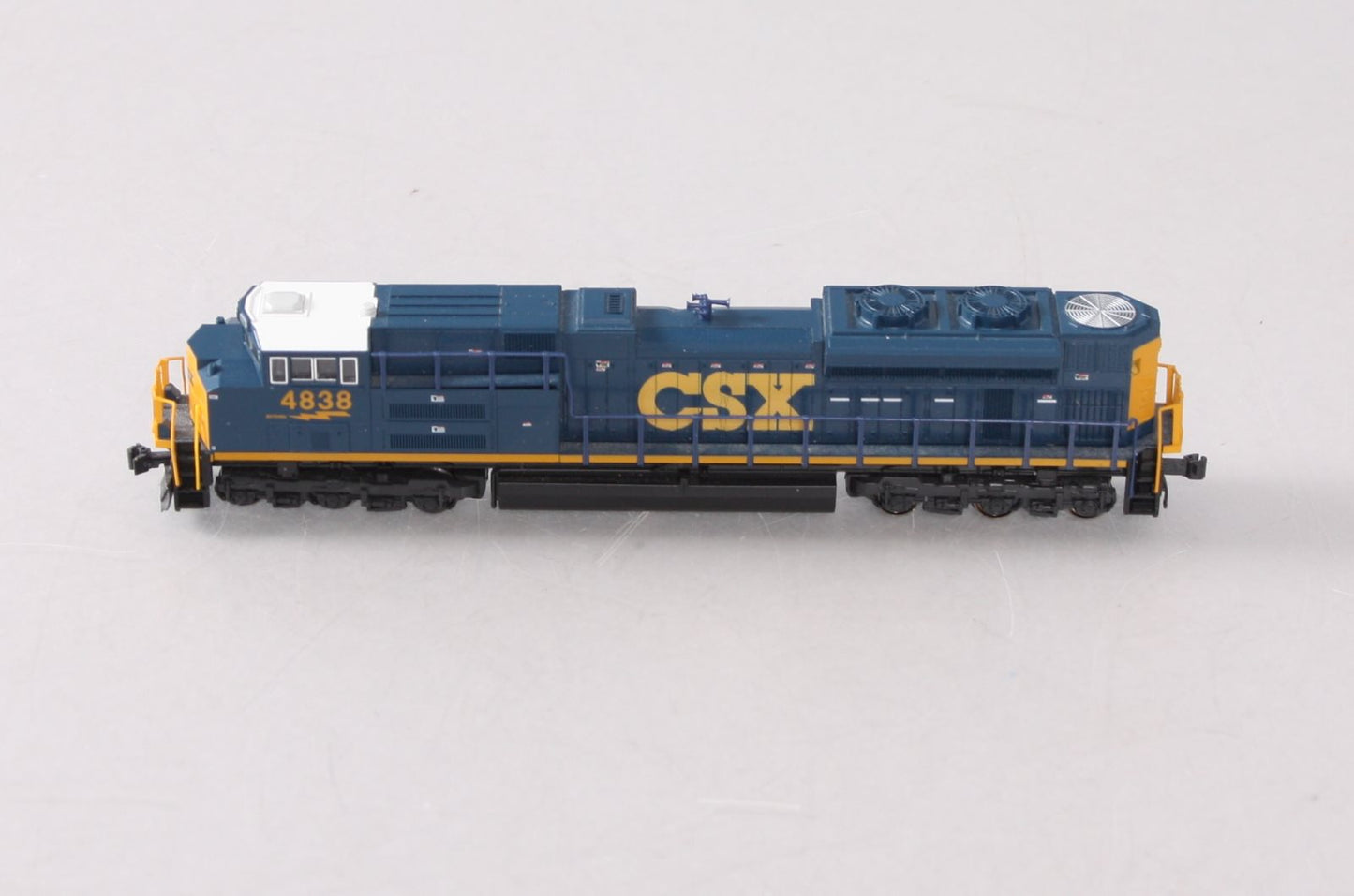 Kato 176-8423 N Scale CSX (Blue & Yellow) SD70ACe Diesel Locomotive #4838