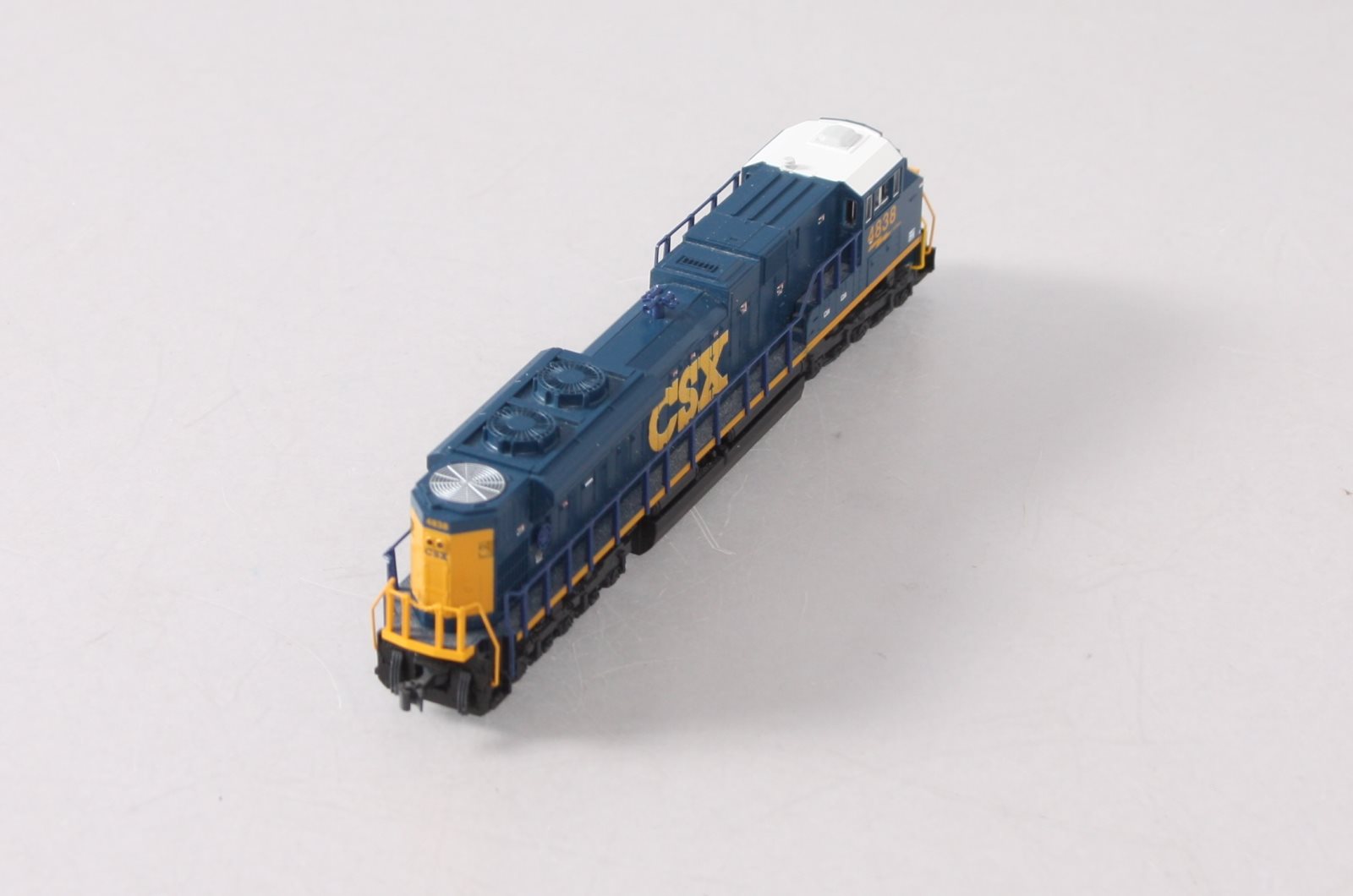 Kato 176-8423 N Scale CSX (Blue & Yellow) SD70ACe Diesel