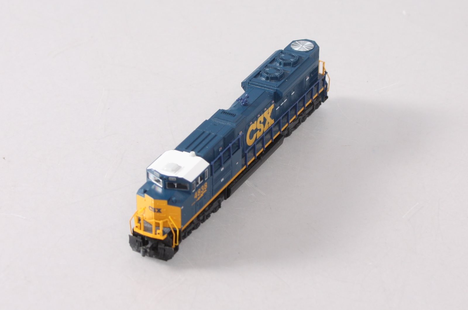 Kato 176-8423 N Scale CSX (Blue & Yellow) SD70ACe Diesel Locomotive #4838