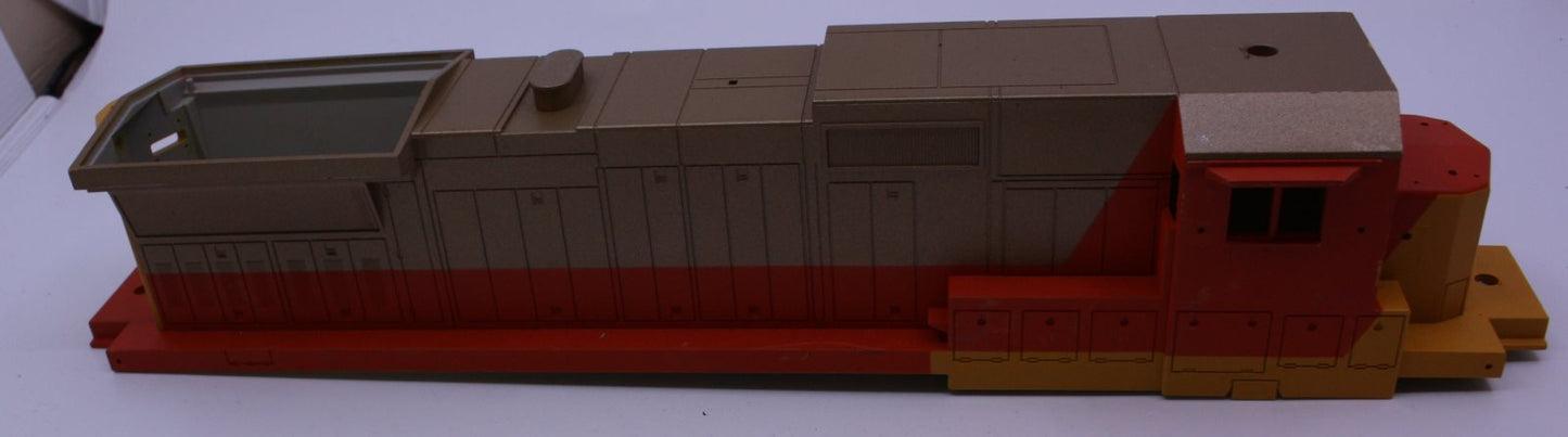 Lionel 8213-2YOG Dash 8-40C Diesel Shell Painted - Missing Radiator Cover