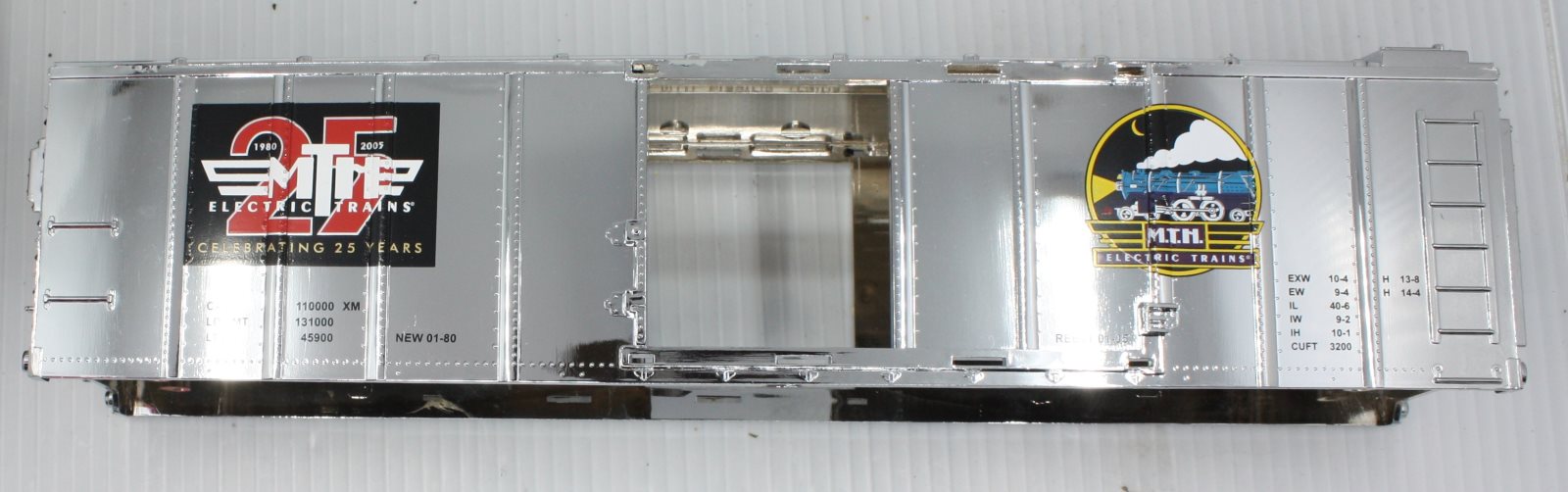 MTH 30-74219 Silver 25th Anniversary  Boxcar Shell