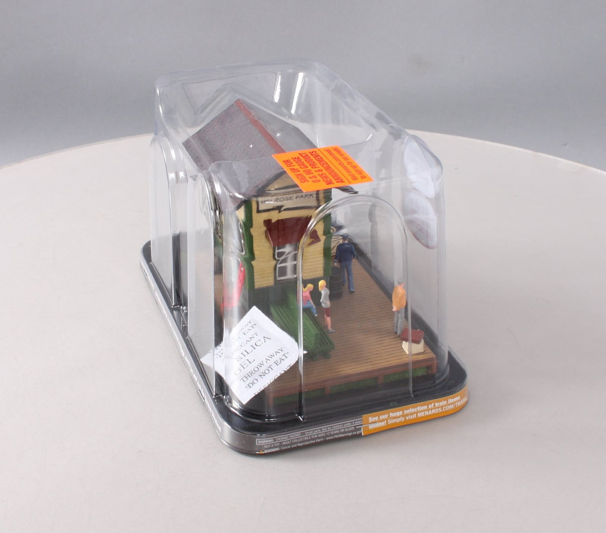 Menards 279-5551 O Scale Melrose Park Train Station LN/Box