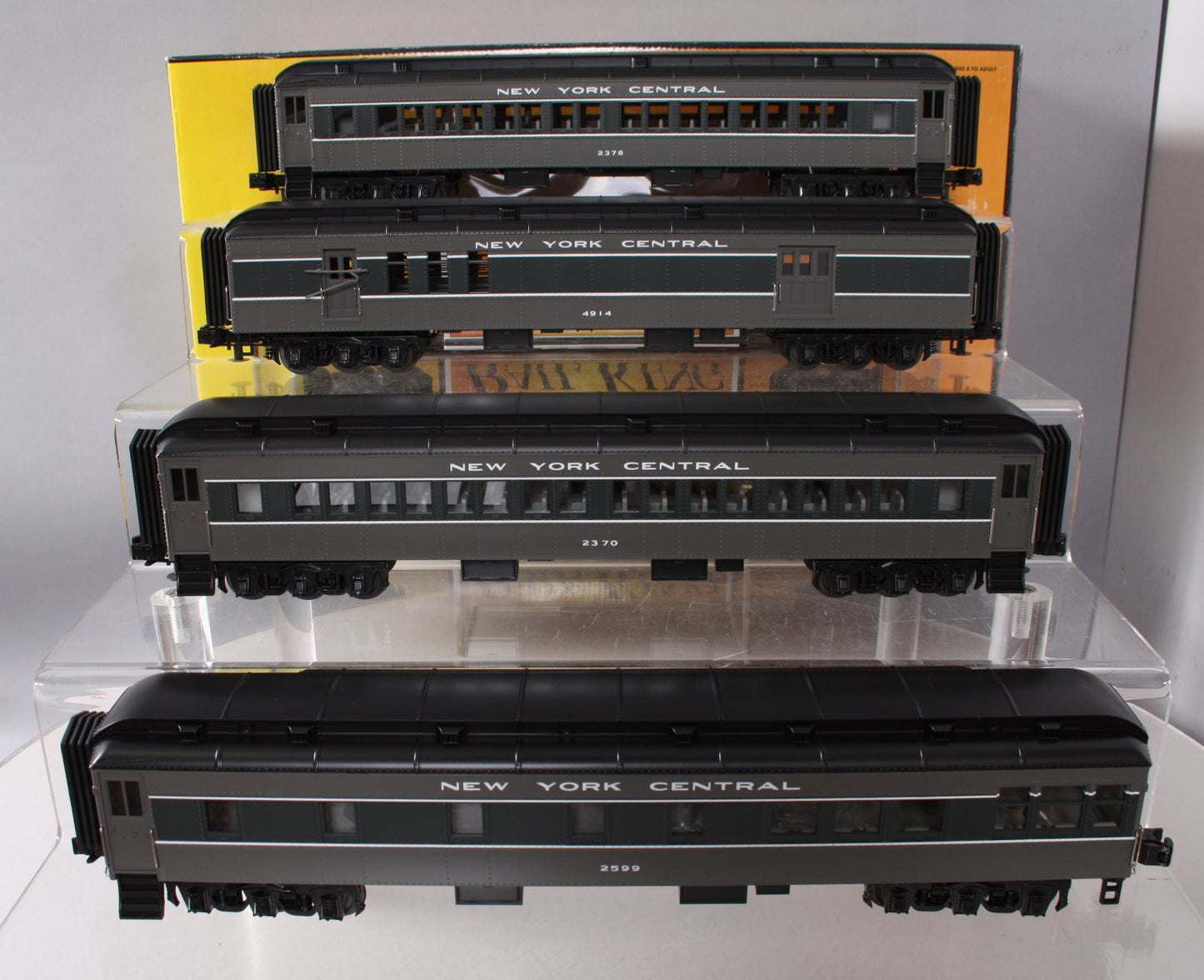 MTH 30-69040 O New York Central 60' Madison Passenger Car Set (Set of 4)