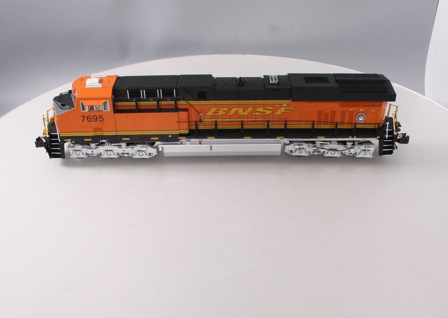 Lionel 6-82205 O BNSF 'Golden Swoosh' LEGACY ES44AC Diesel Locomotive #7695 EX/Box