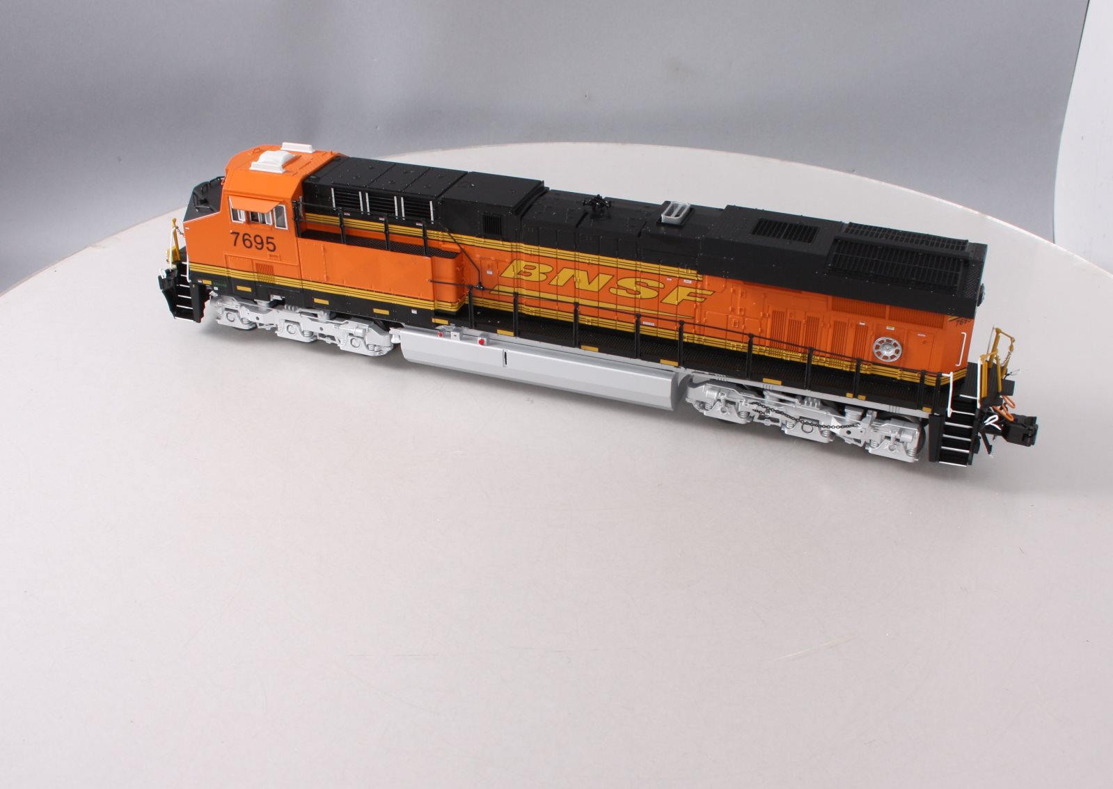 Lionel 6-82205 O BNSF 'Golden Swoosh' LEGACY ES44AC Diesel Locomotive #7695 EX/Box