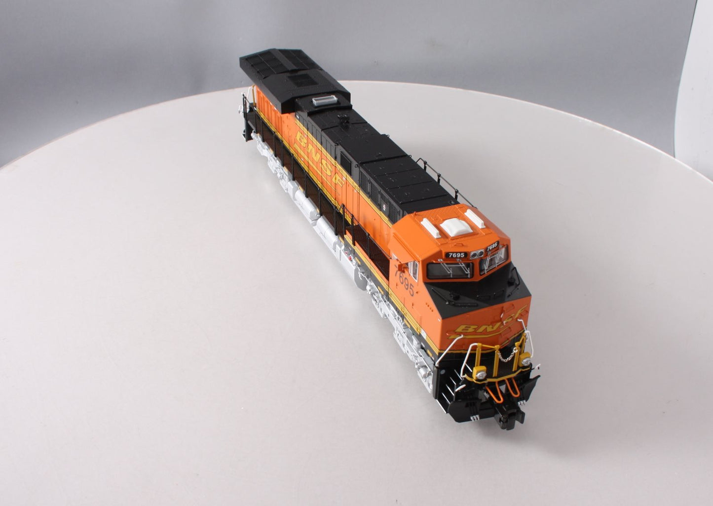 Lionel 6-82205 O BNSF 'Golden Swoosh' LEGACY ES44AC Diesel Locomotive #7695 EX/Box