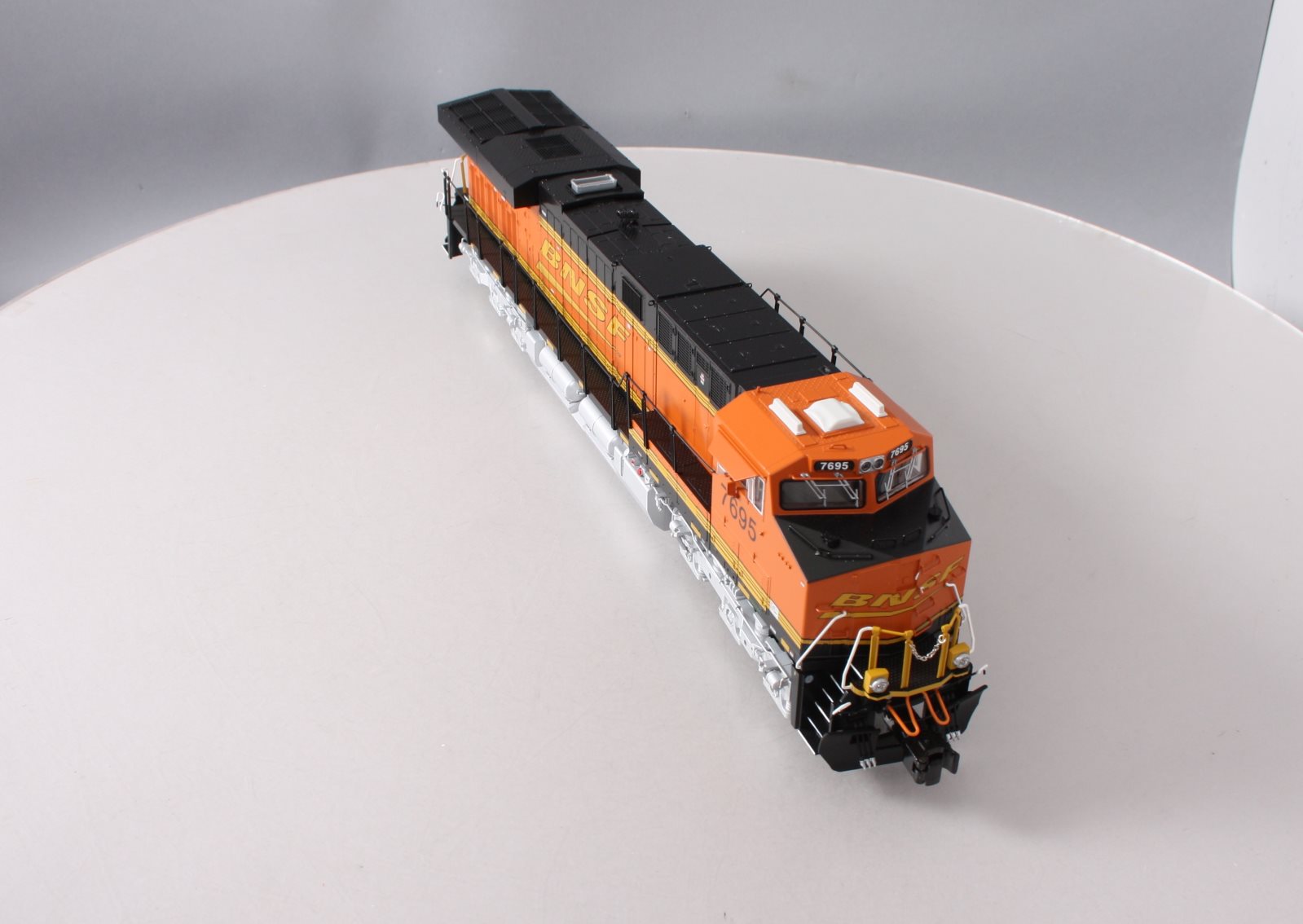 Lionel 6-82205 O BNSF 'Golden Swoosh' LEGACY ES44AC Diesel Locomotive #7695 EX/Box