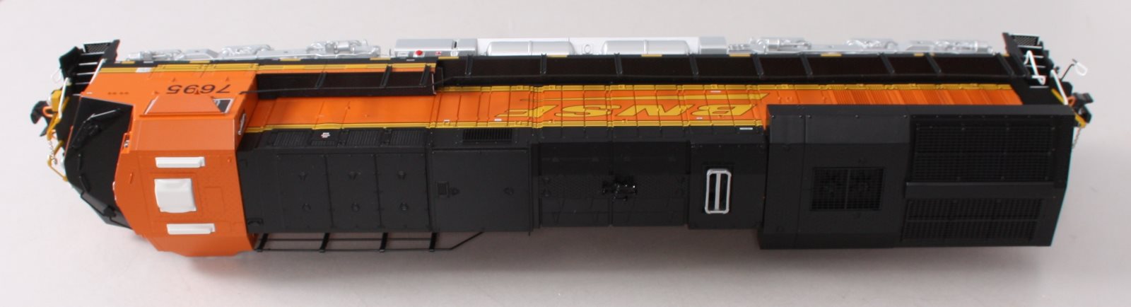 Lionel 6-82205 O BNSF 'Golden Swoosh' LEGACY ES44AC Diesel Locomotive #7695 EX/Box