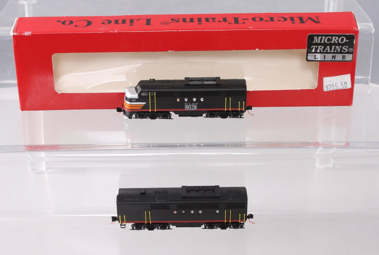 Micro-Trains 99200032 N SSW EMD FT A/B Diesel Locomotive #913 (Set of 2) w/ DCC LN/Box