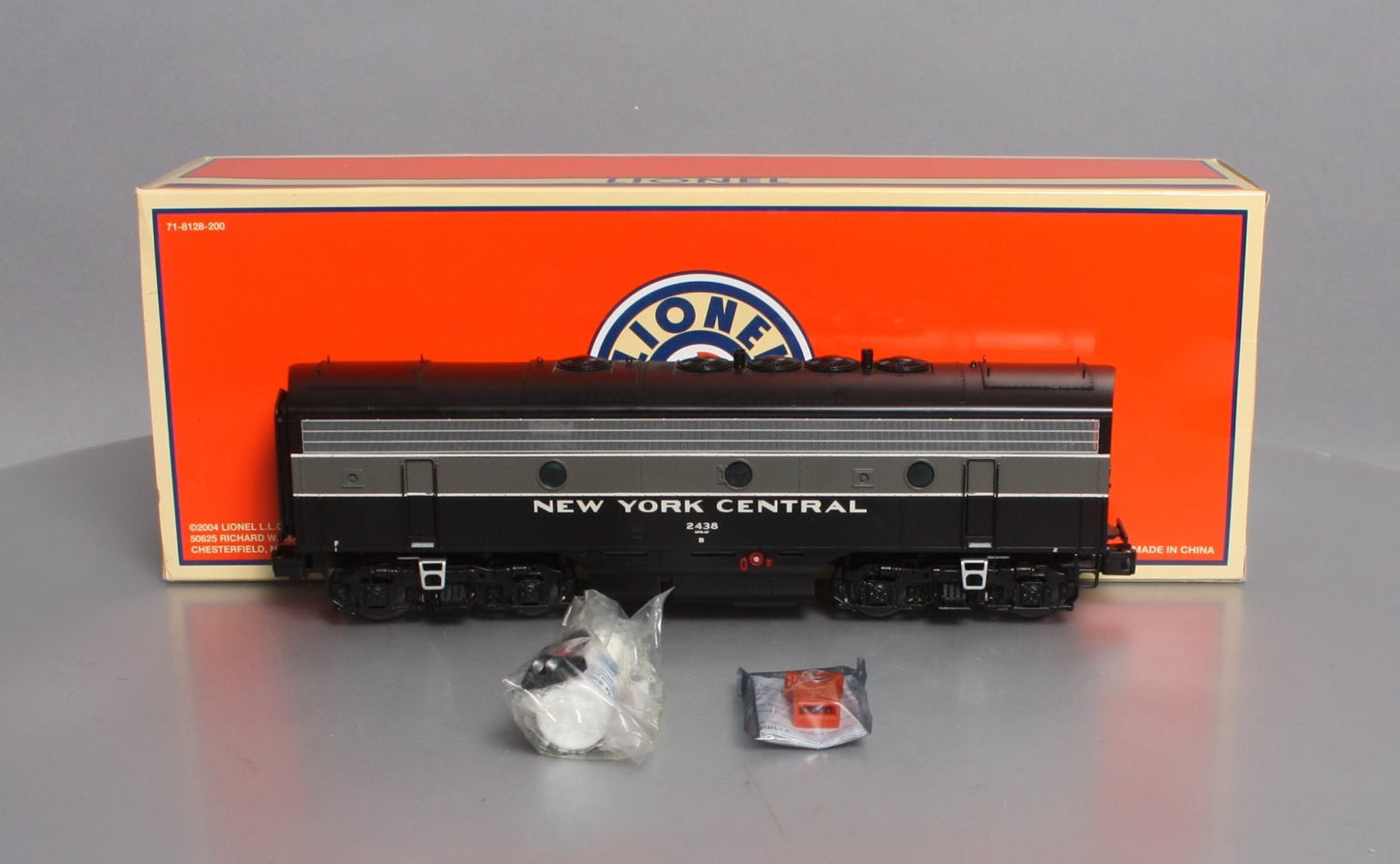 Lionel 6-34512 O New York Central F7 Powered B-unit Diesel Locomotive #2439