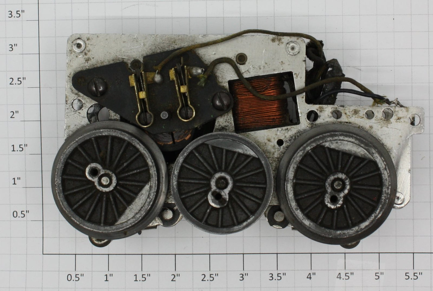 Lionel 2025-100 6-Wheel Steam Locomotive Non-Magne-Traction Motor Assembly