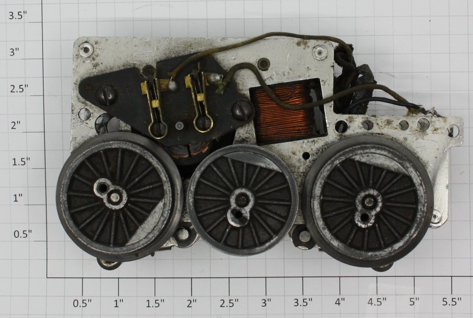 Lionel 2025-100 6-Wheel Steam Locomotive Non-Magne-Traction Motor Assembly
